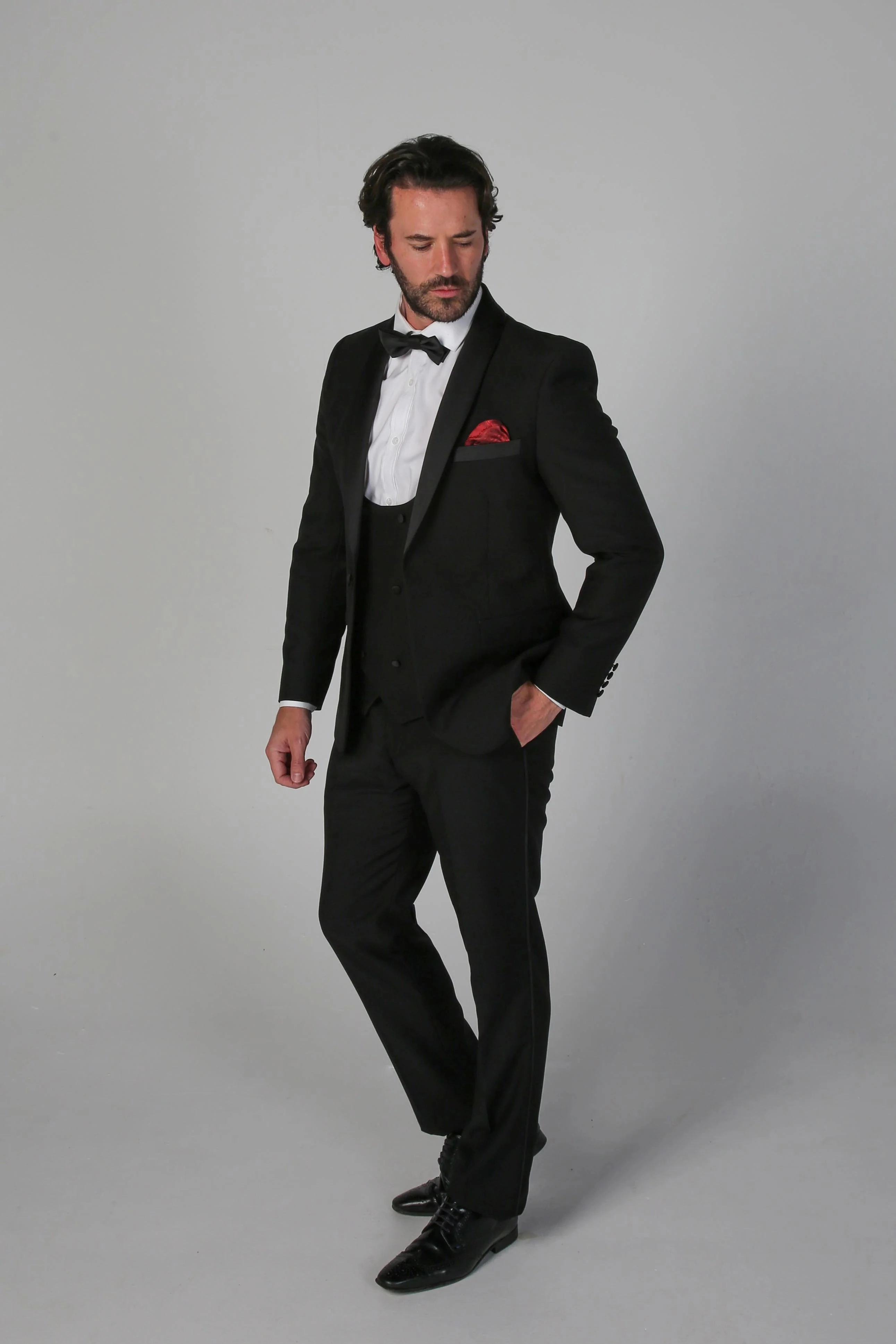 Ford: Black 3-Pc Tux Suit