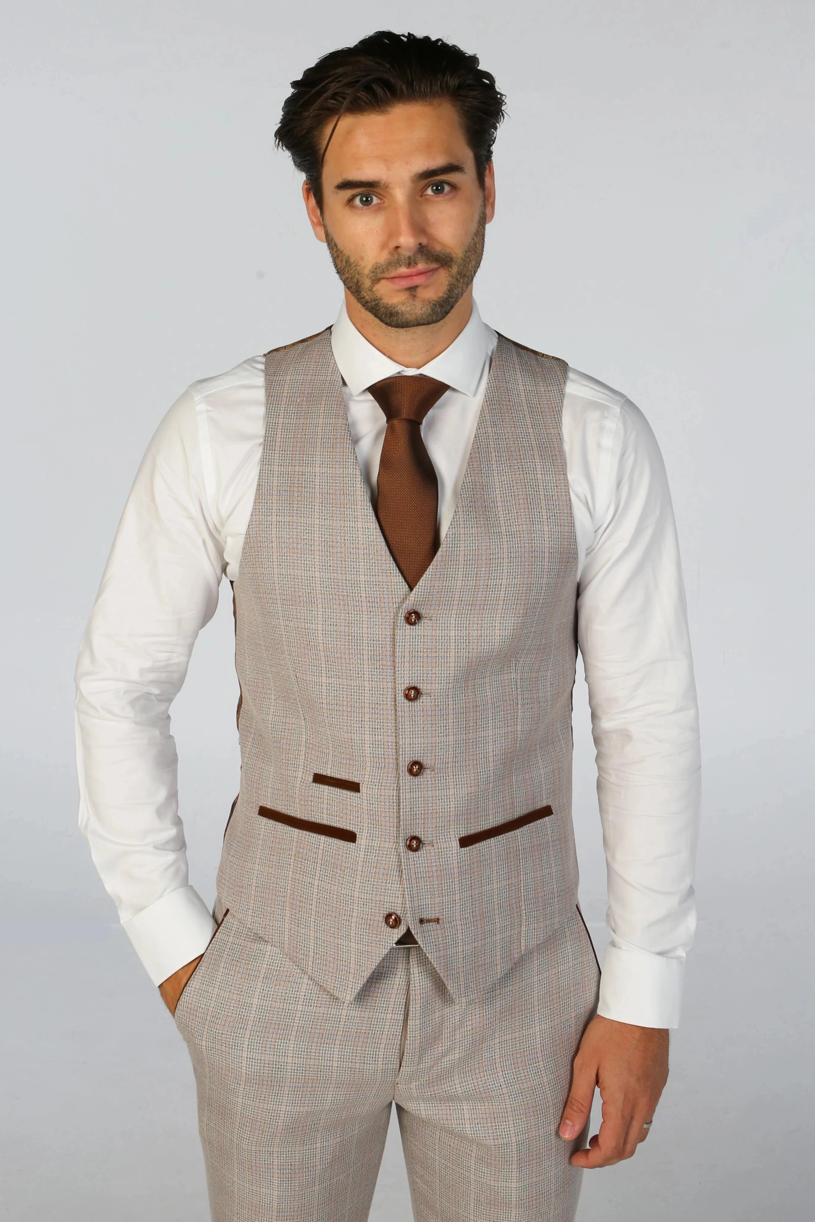 Leo 3 Piece Checked Suit